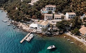 Elena Apt